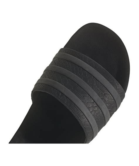 adidas adilette schwarz weiß|adidas adilette made in italy.